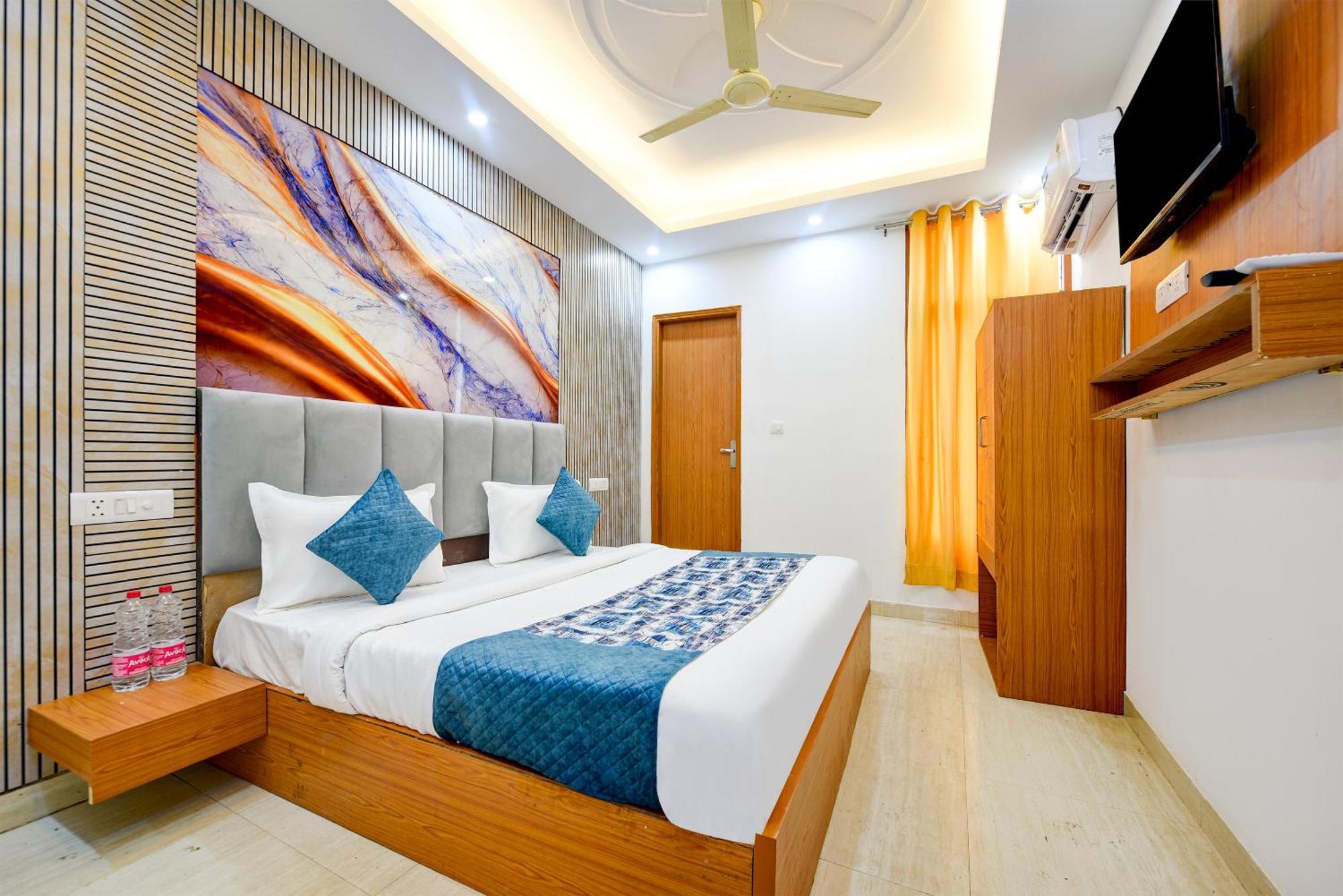 Hotel Galaxy Near Delhi Airport Nuova Delhi Esterno foto