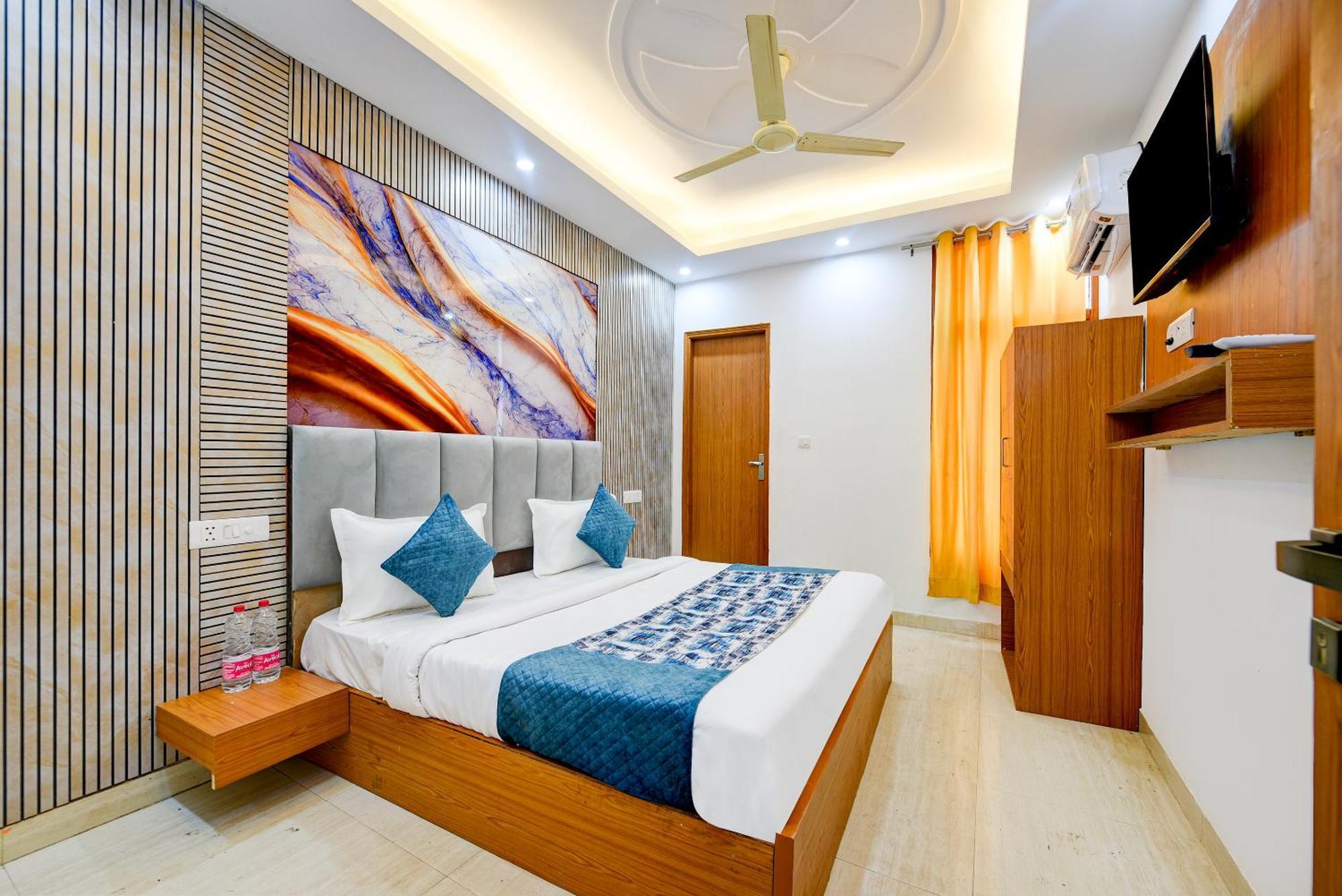 Hotel Galaxy Near Delhi Airport Nuova Delhi Esterno foto